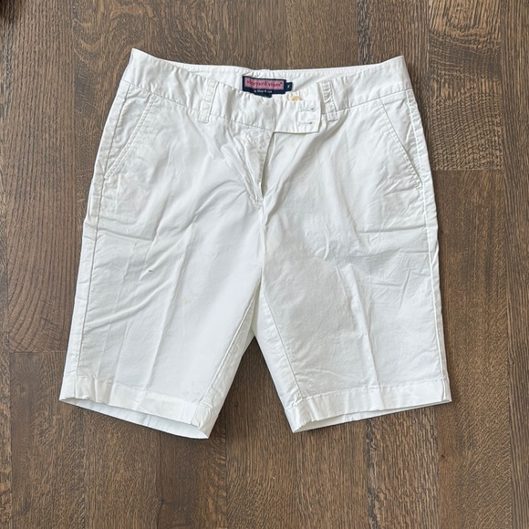 Vineyard Vines Women’s White Shorts - Picture 1 of 2